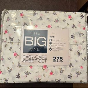 SOLD….NWT twin sheet set